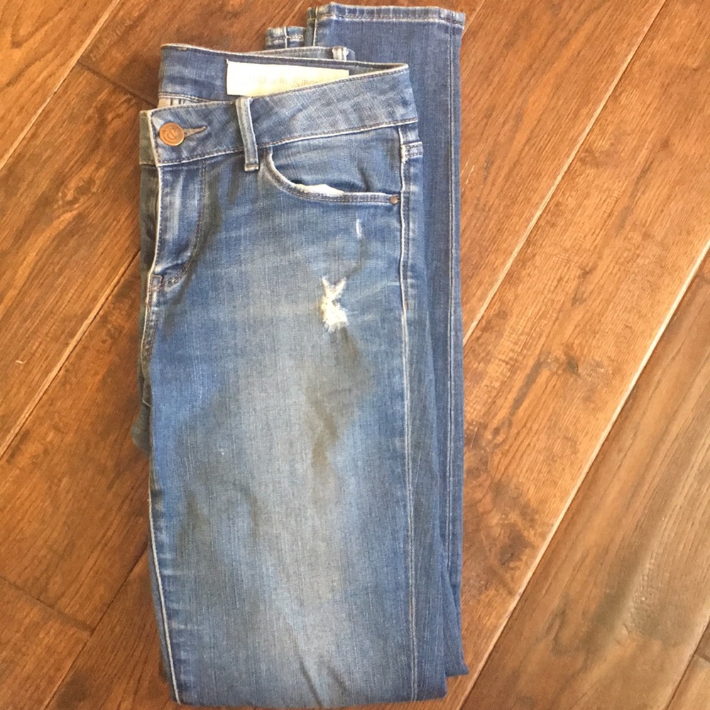 TREASURE & BOND size 27 light wash skinny jeans